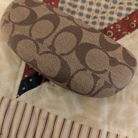 Coach Accessories - Coach clamshell style glasses case